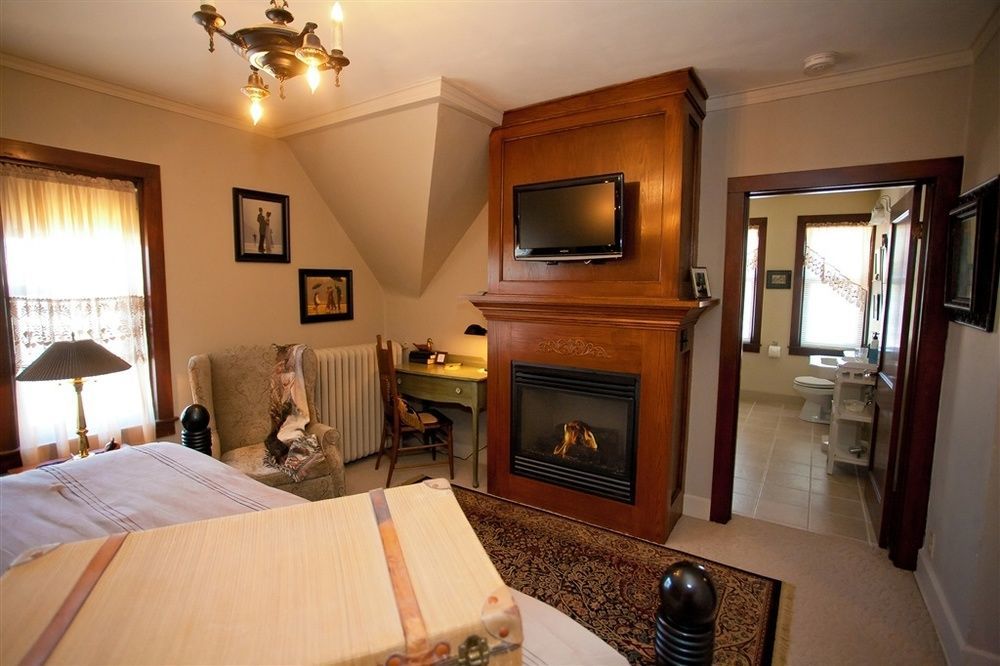 Westphal Mansion Inn Bed & Breakfast Hartford Ngoại thất bức ảnh