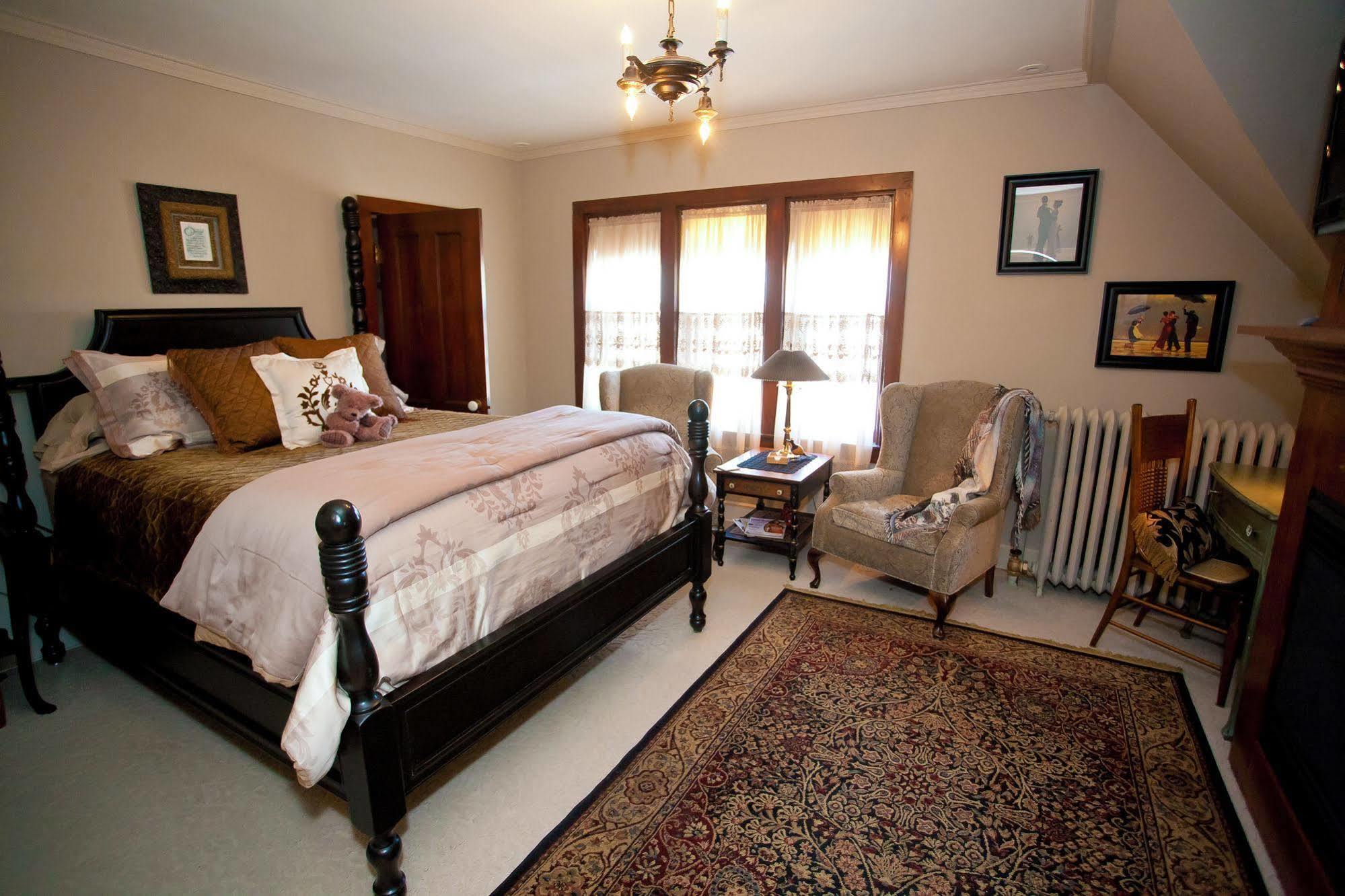 Westphal Mansion Inn Bed & Breakfast Hartford Ngoại thất bức ảnh