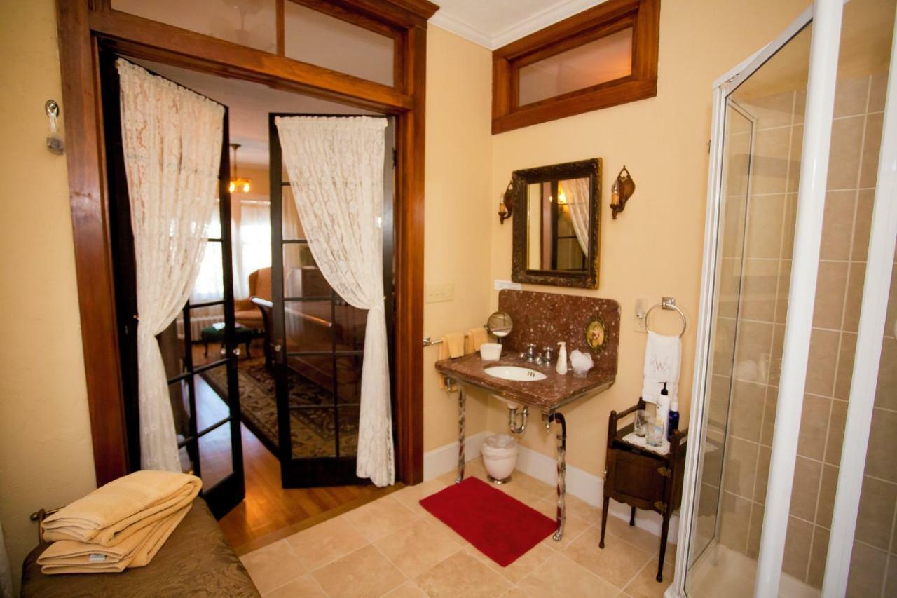 Westphal Mansion Inn Bed & Breakfast Hartford Ngoại thất bức ảnh